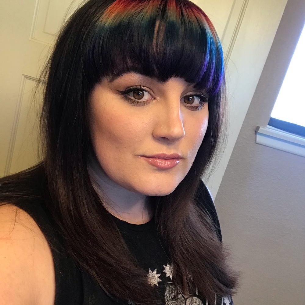 Meet your Posher, Elyce